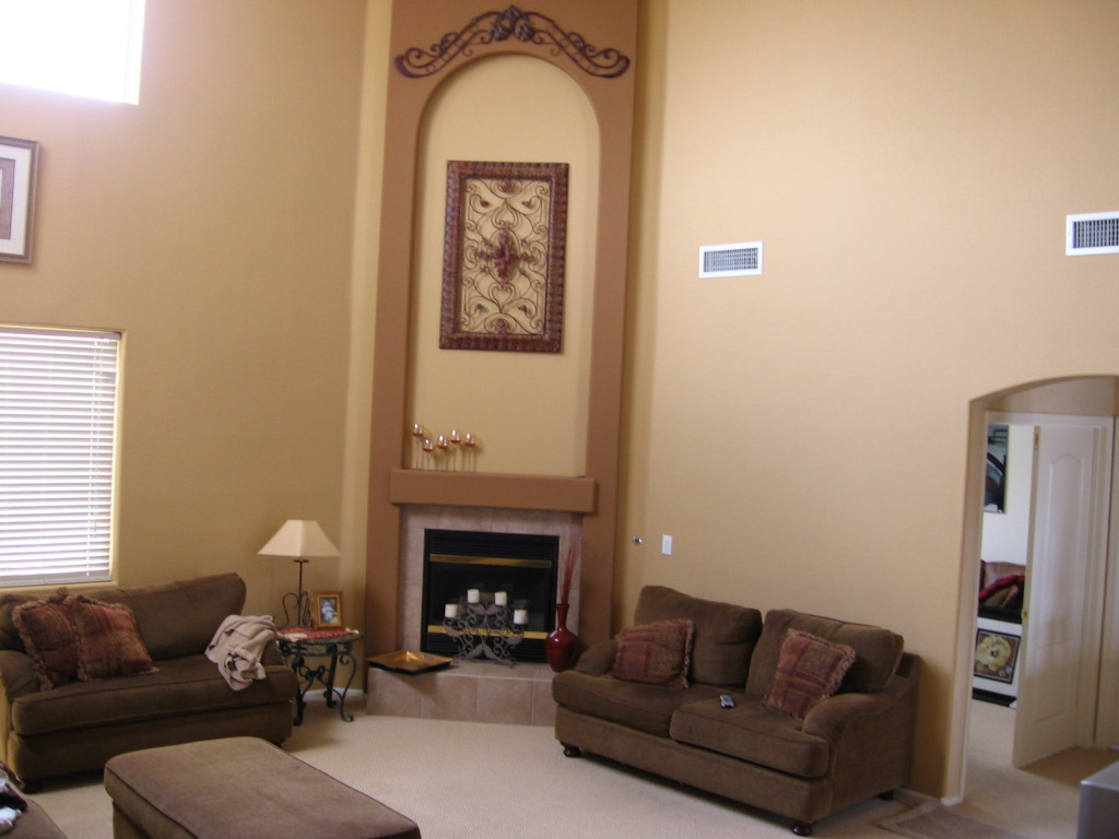 16354 West Adams Street Goodyear, AZ 85338 - Photo 2 of 5 living area