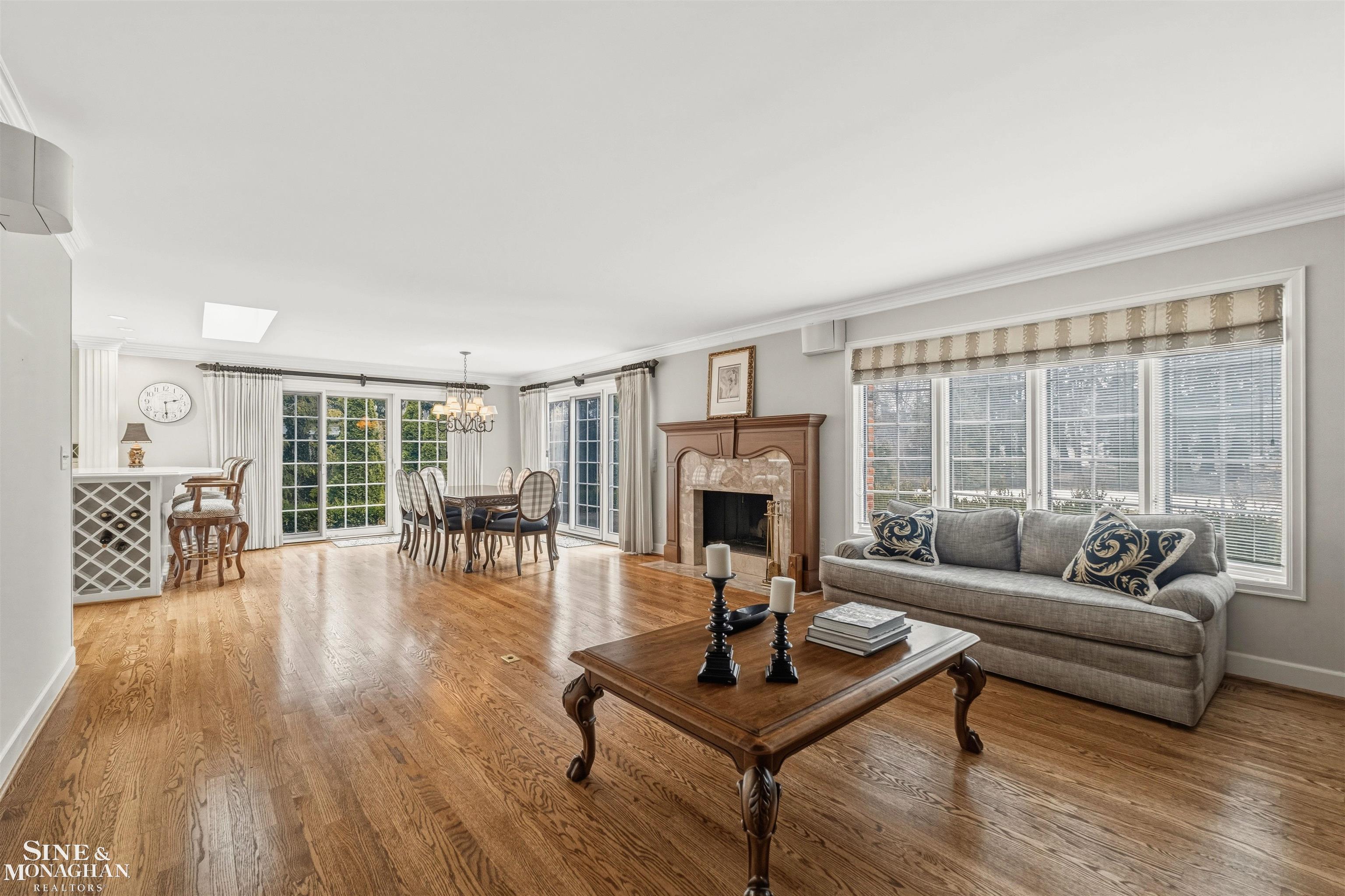 551 Renaud Road Grosse Pointe, MI 48236 - Photo 5 of 61 Family Room w/ firepl