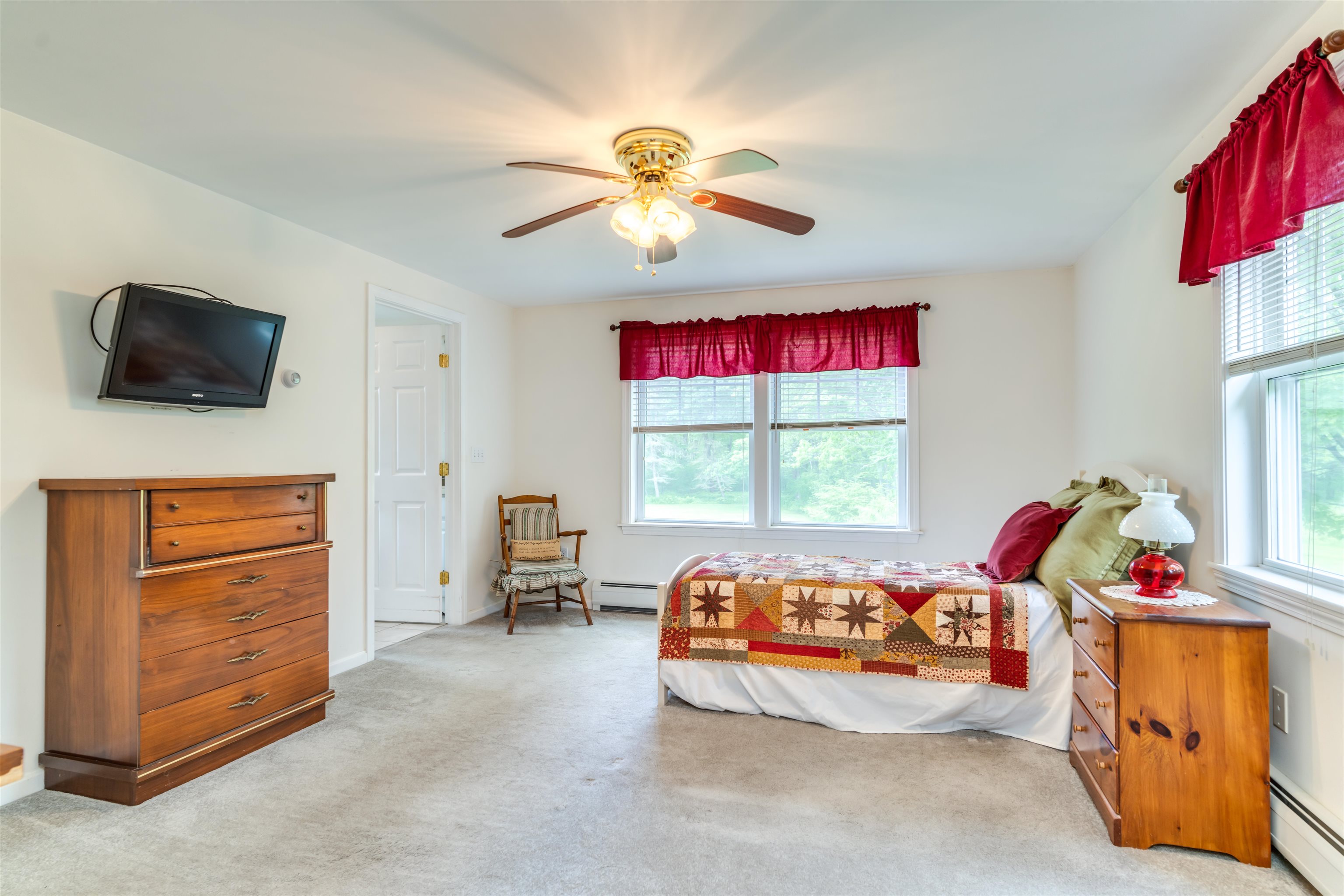 564 Portland Street Rochester, NH 03867 - Photo 12 of 36 Gallery Image 12