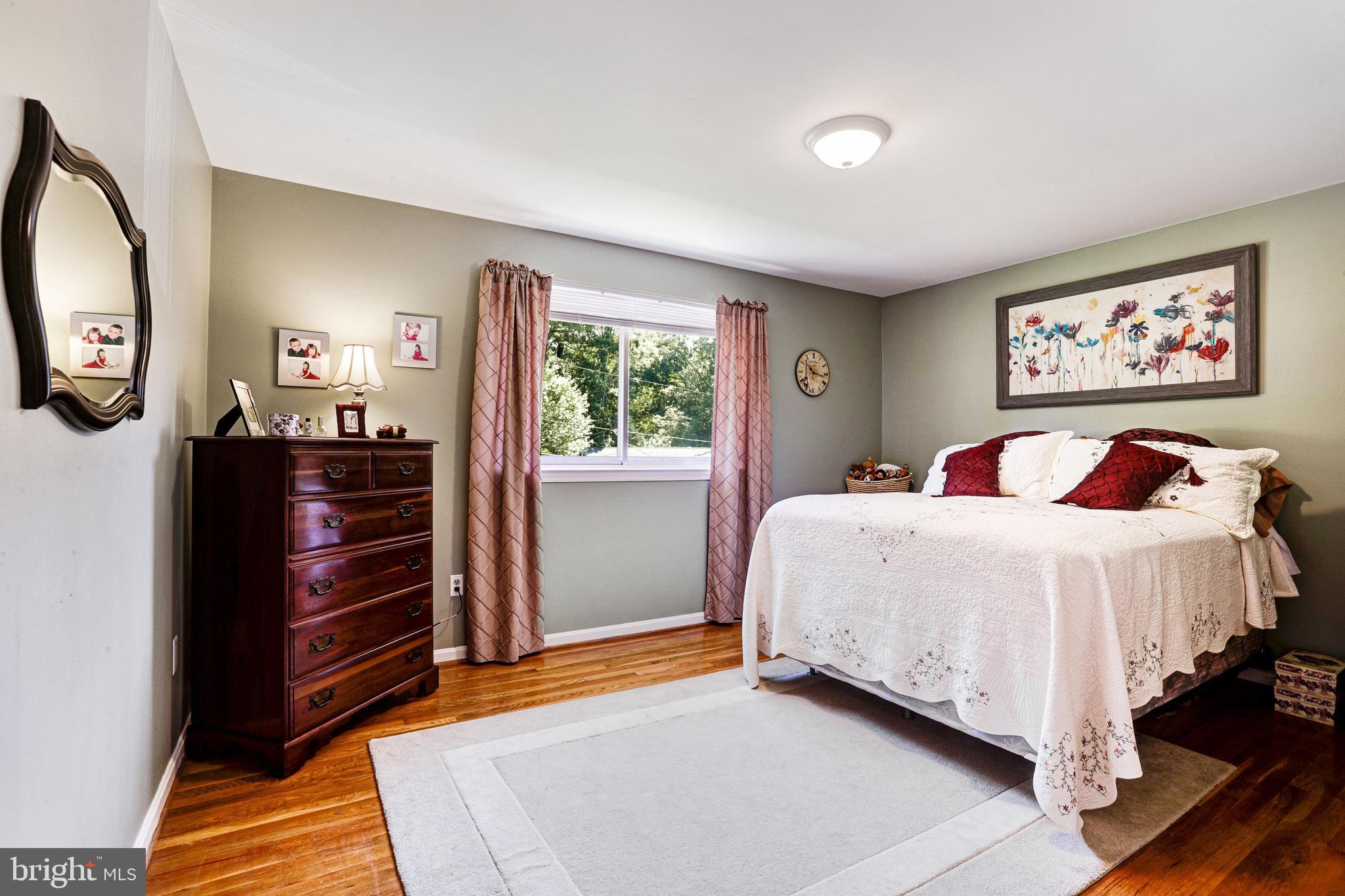 5508 Yorkshire Street Springfield, VA 22151 - Photo 20 of 30 2nd Bedroom