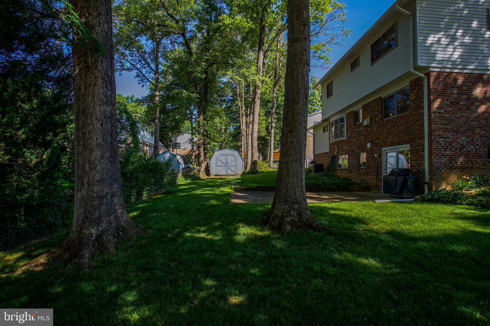 5508 Yorkshire Street Springfield, VA 22151 - Photo 29 of 30 Exterior Rear