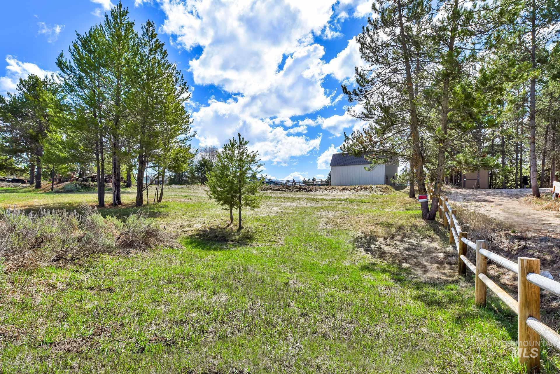 13 Nugget Drive Cascade, ID 83611 - Photo 13 of 30