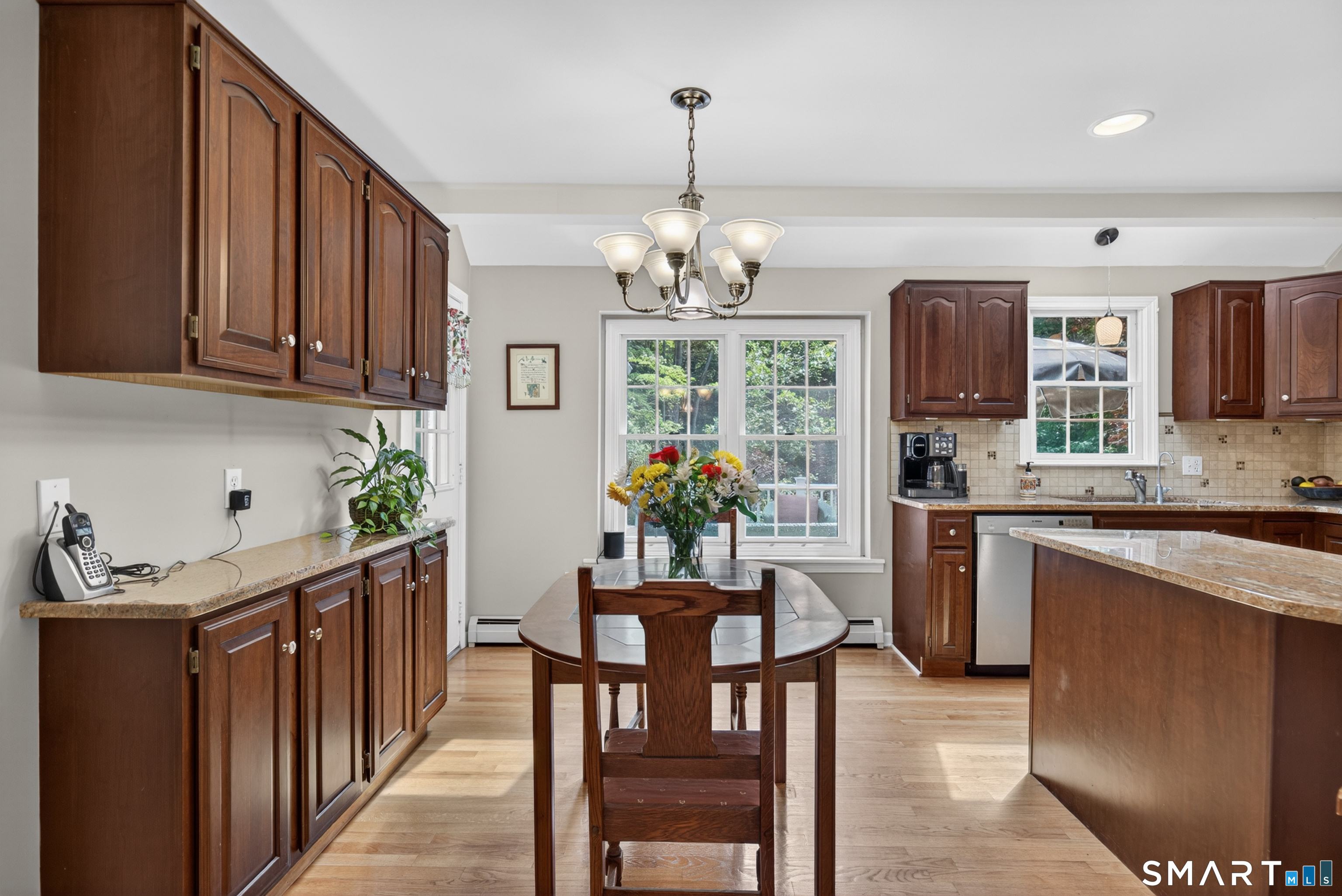 476 Summer Hill Road Madison, CT 06443 - Photo 4 of 39