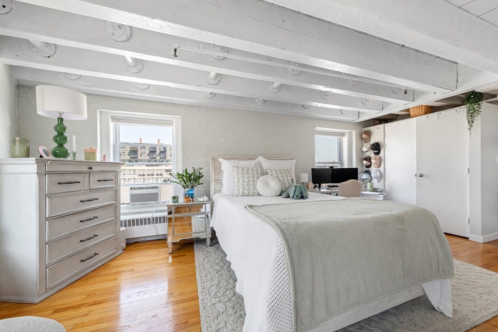 33 Commercial Wharf, Unit 32 Boston, MA 02110 - Photo 16 of 26