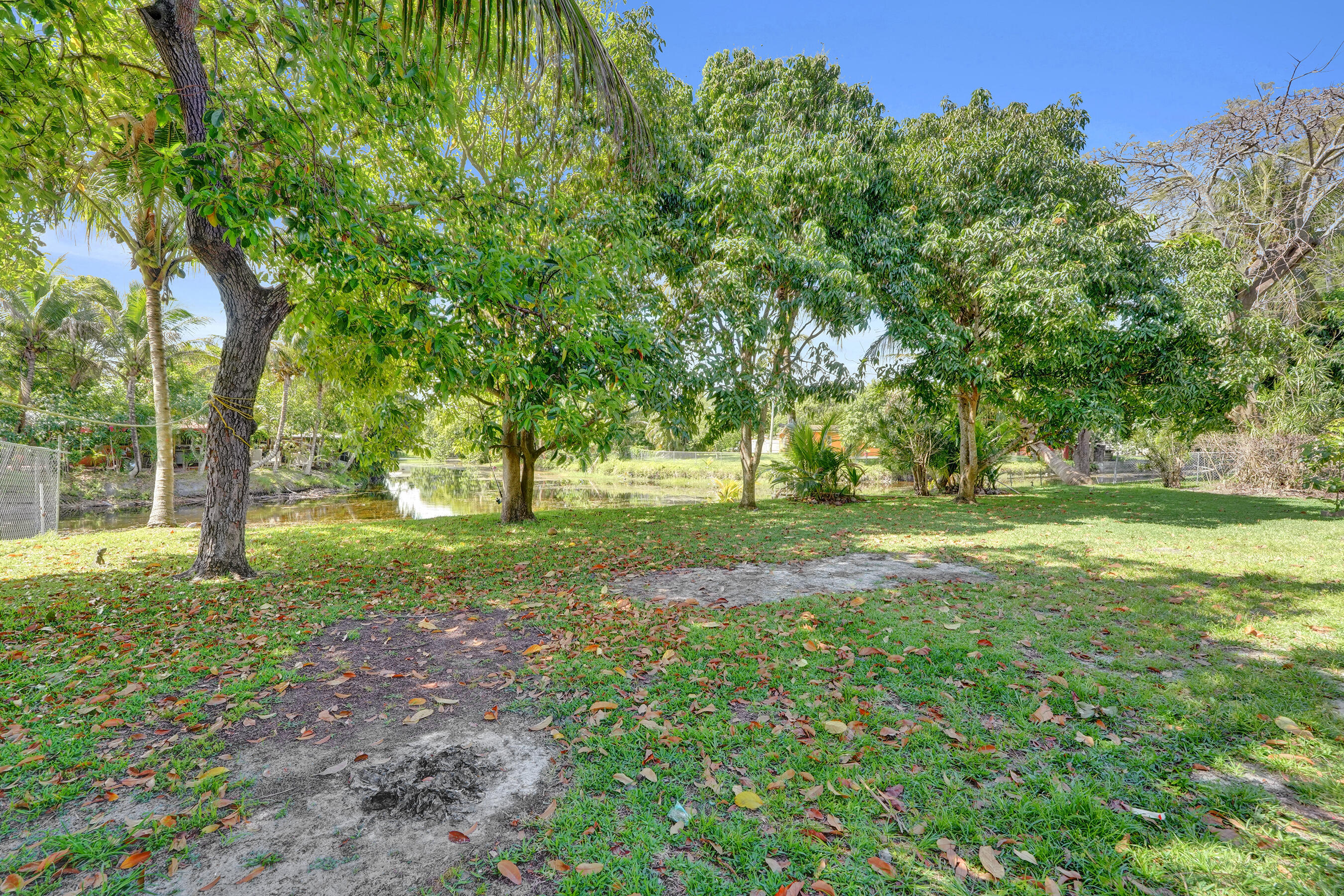 6540 Southwest 7th Street Margate, FL 33068 - Photo 6 of 38 Backyard