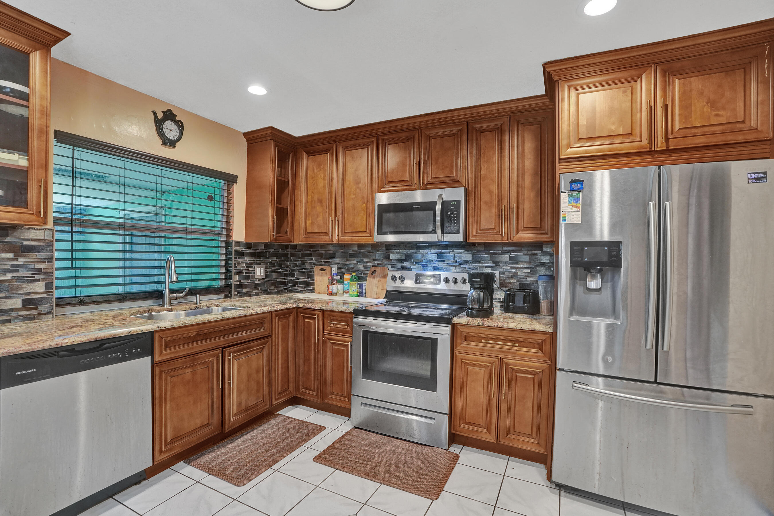 6540 Southwest 7th Street Margate, FL 33068 - Photo 9 of 38 Kitchen