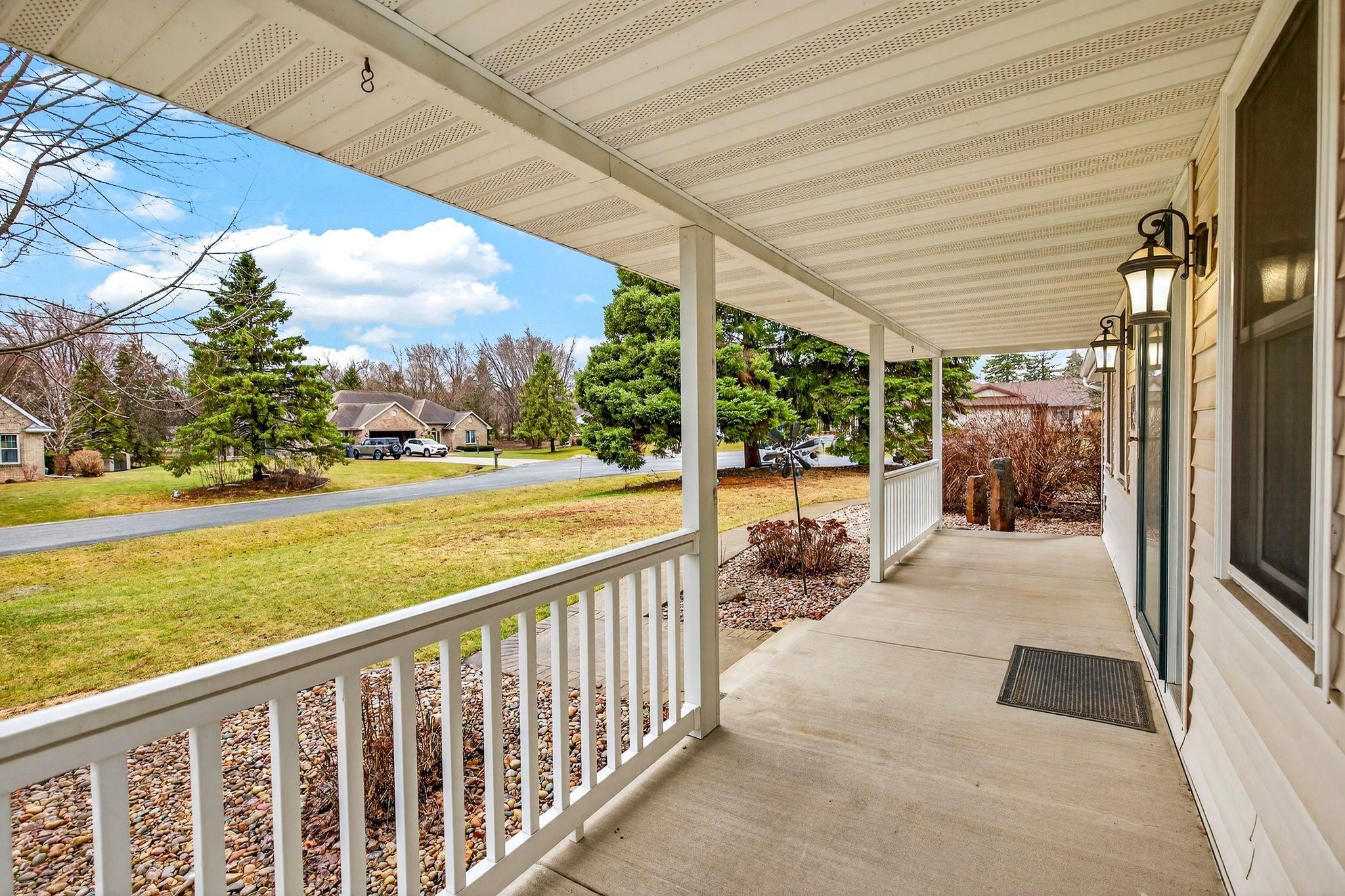 W6180 Long Court Appleton, WI 54914 - Photo 3 of 54