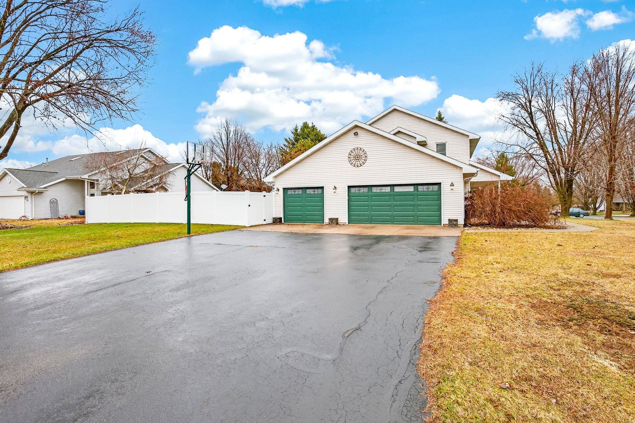 W6180 Long Court Appleton, WI 54914 - Photo 53 of 54