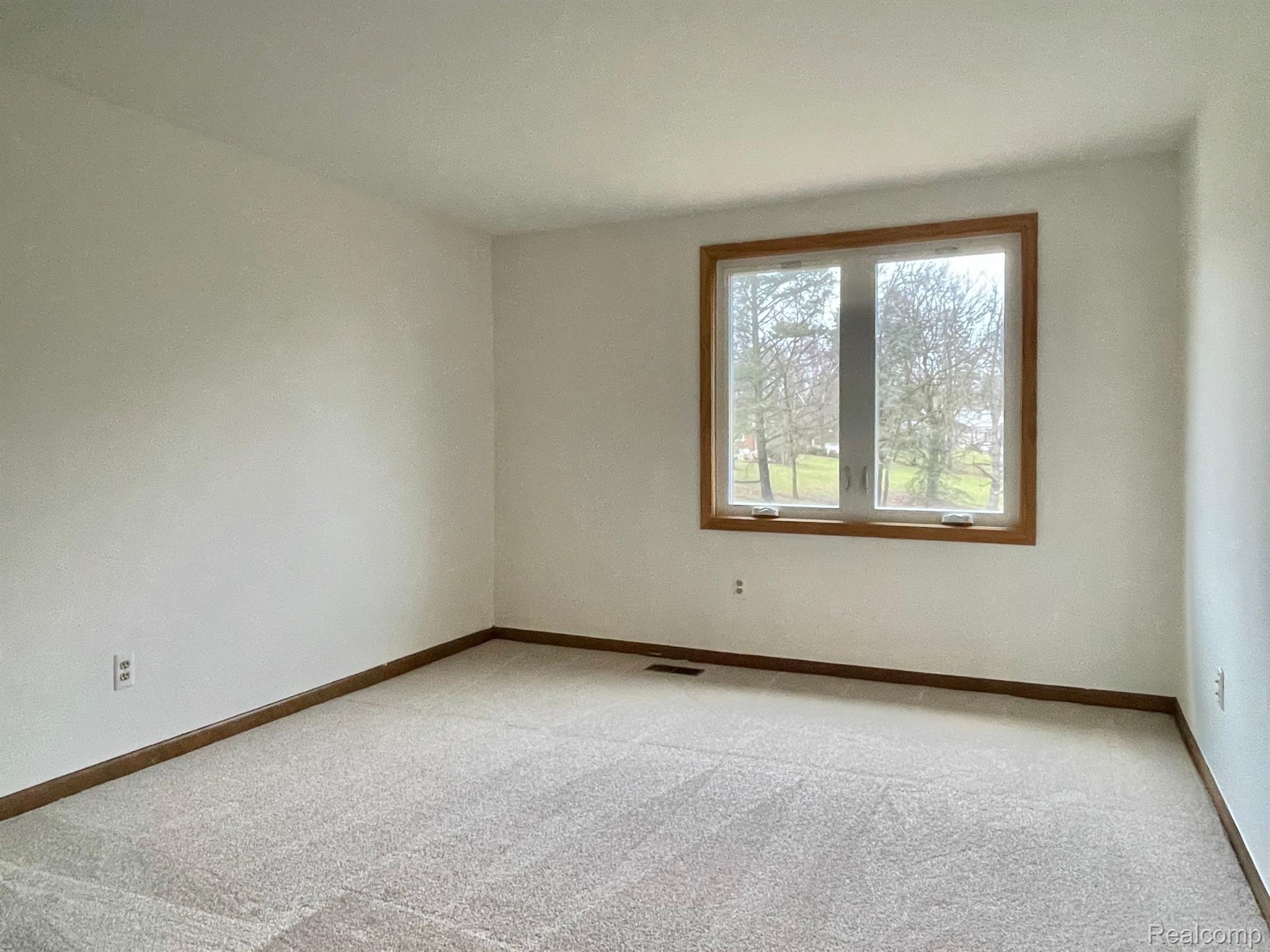 5009 Aintree Road Rochester, MI 48306 - Photo 27 of 41 Bedroom #3,