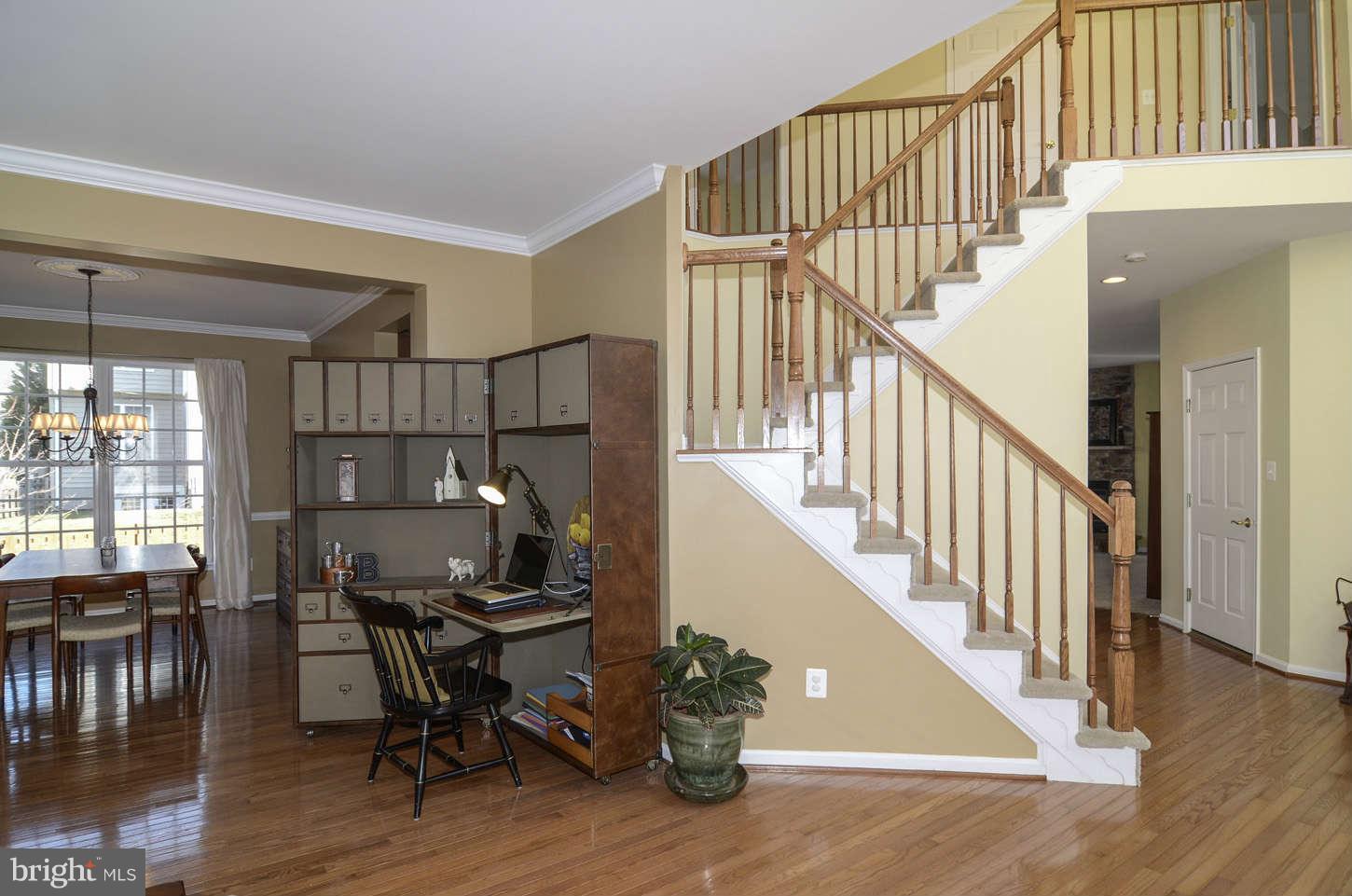 24766 Prairie Grass Drive Stone Ridge, VA 20105 - Photo 4 of 28 Living Room