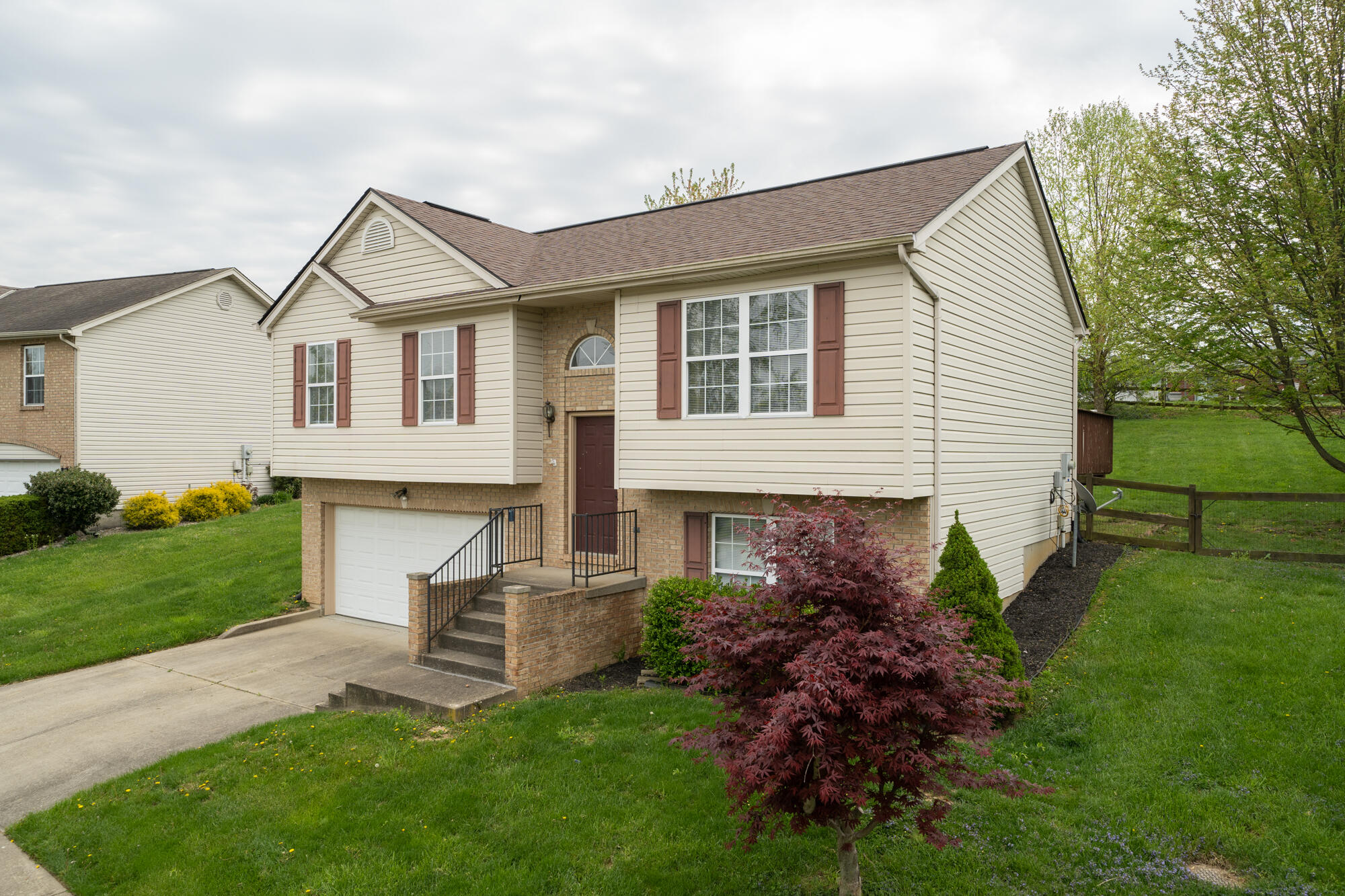 206 Redwood Drive Dry Ridge, KY 41035 - Photo 3 of 32