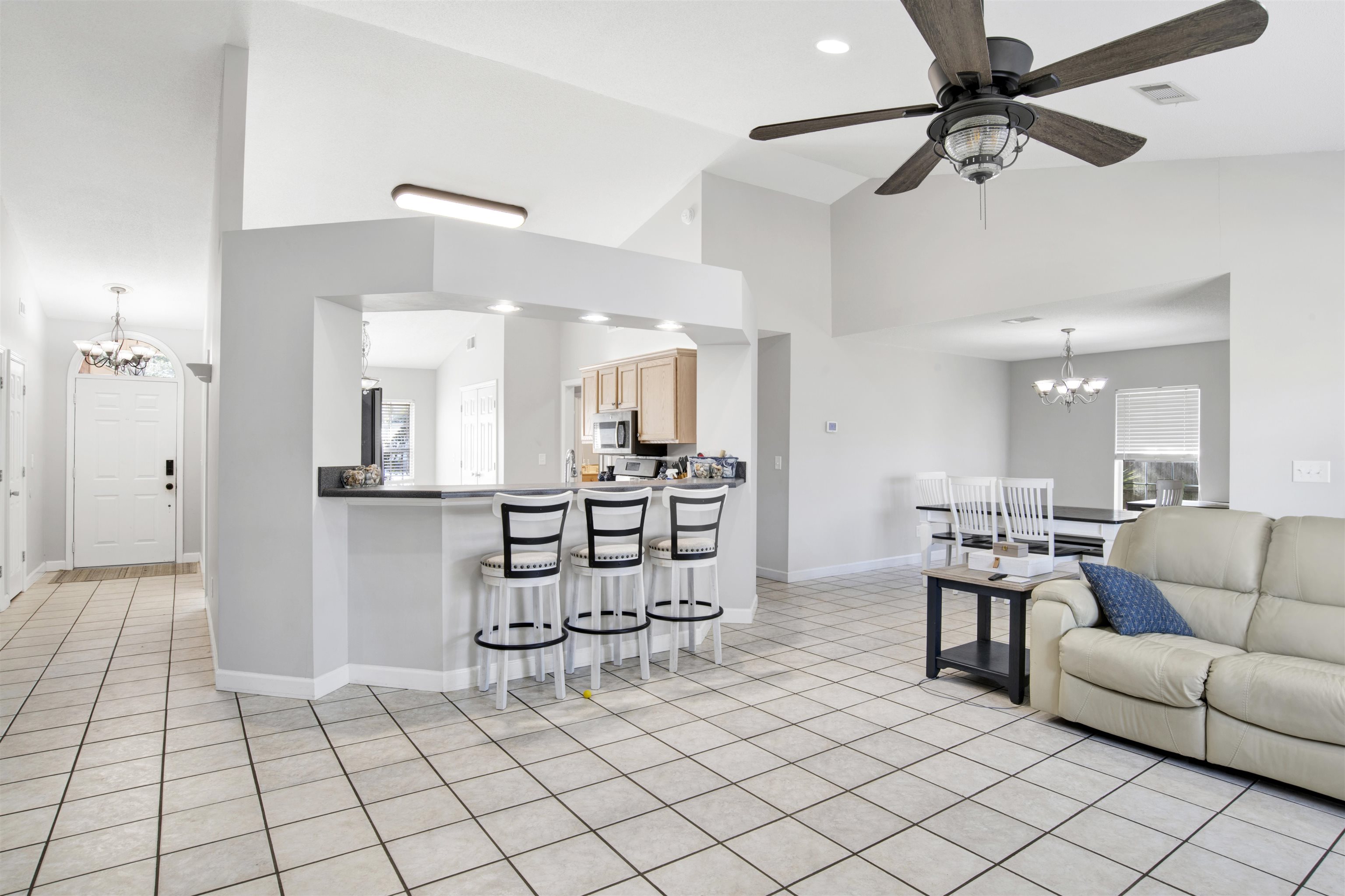 24605 Tarpon Lane Orange Beach, AL 36561 - Photo 13 of 36 Kitchen