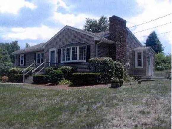 140 Maple Avenue Atkinson, NH 03811 - Photo 1 of 1