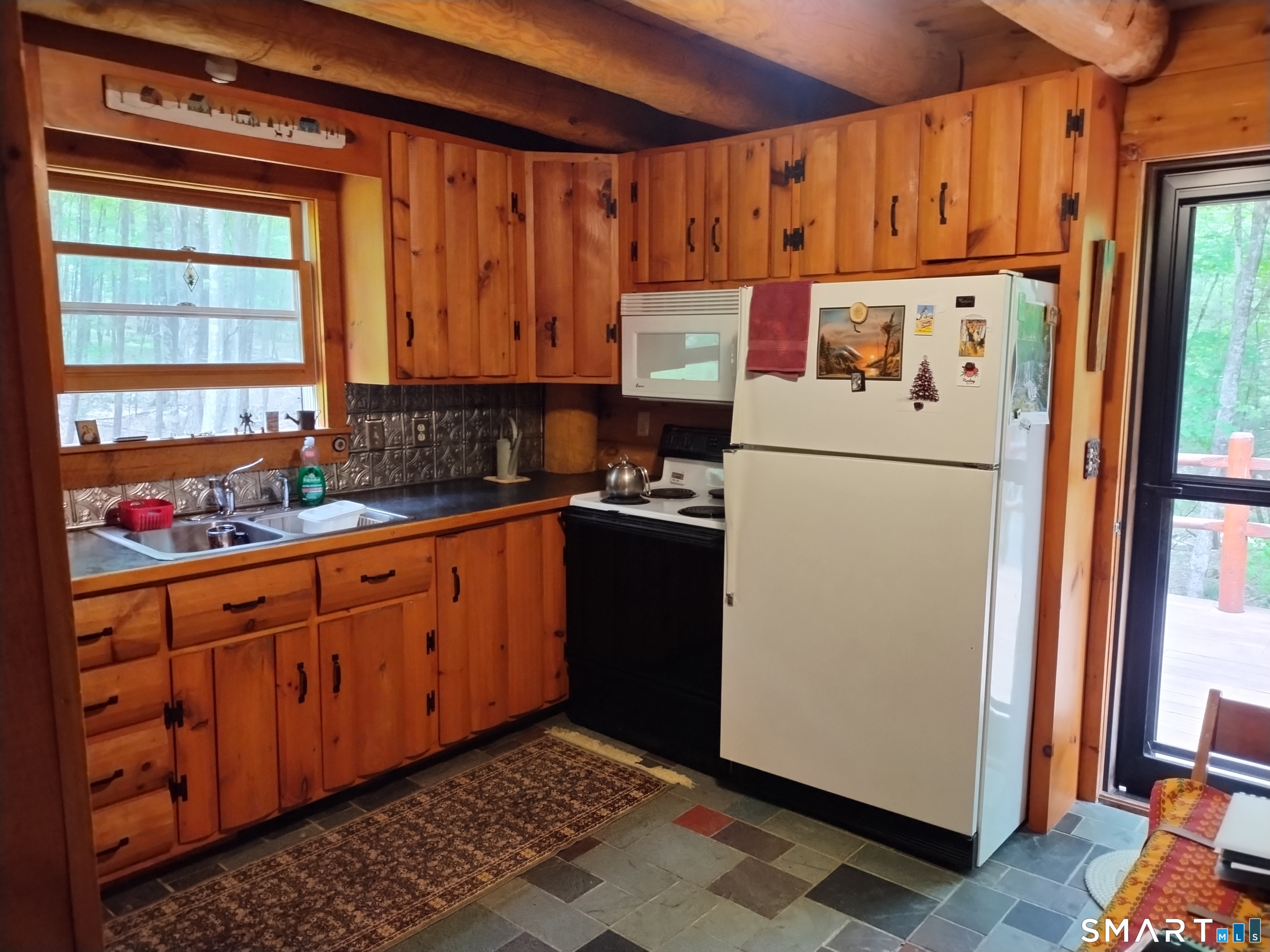 586 English Neighborhood Road Woodstock, CT 06281 - Photo 3 of 8