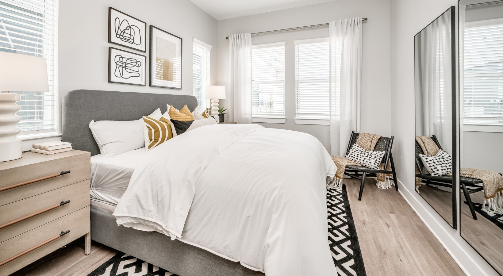 10503 Peek Road, Unit 3009 Cypress, TX 77433 - Photo 5 of 9 a spacious bedroom with a bed and a window