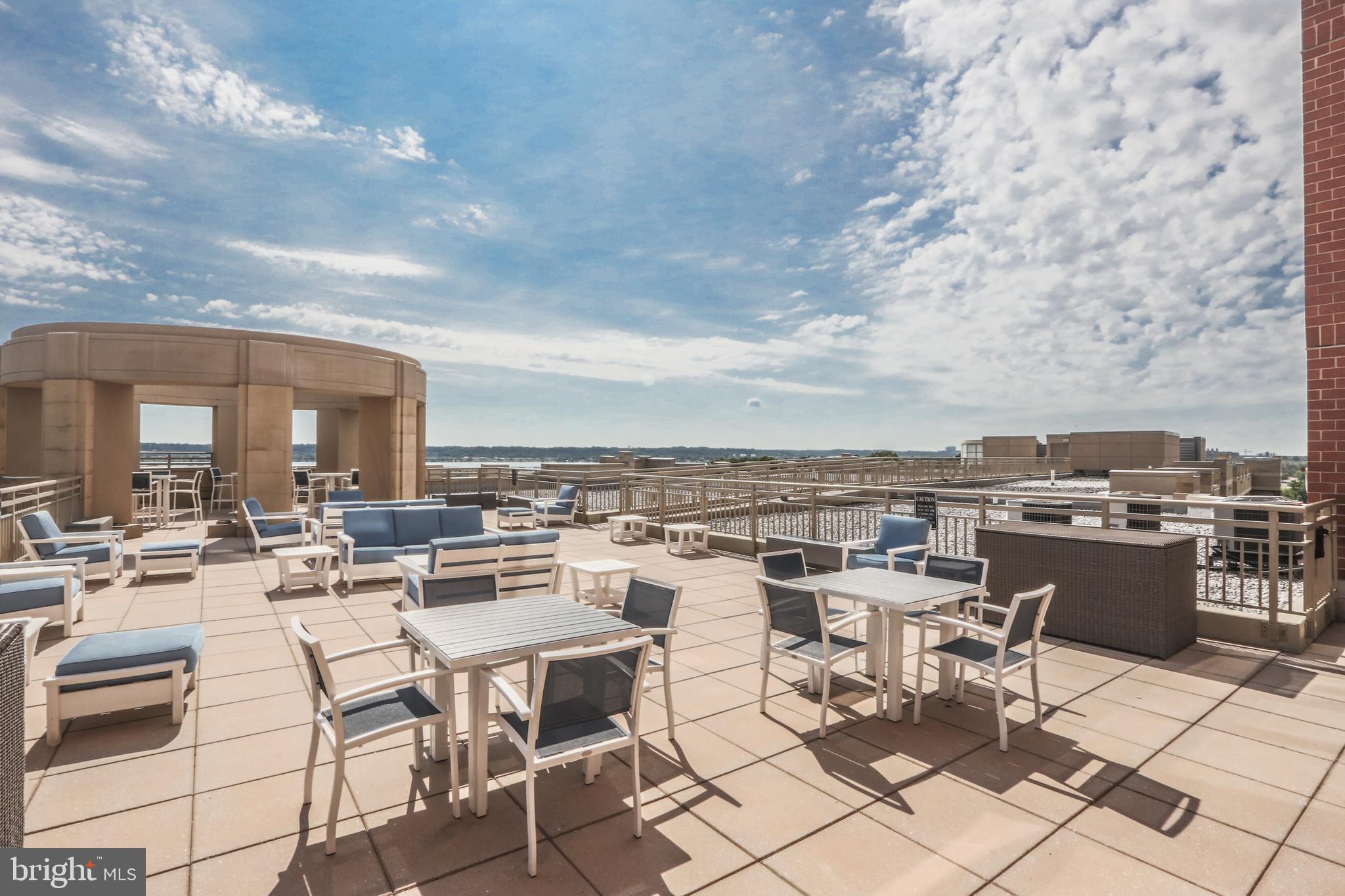 3650 South Glebe Road, Unit 644 Arlington, VA 22202 - Photo 3 of 28 A Great Roof Top Terrace