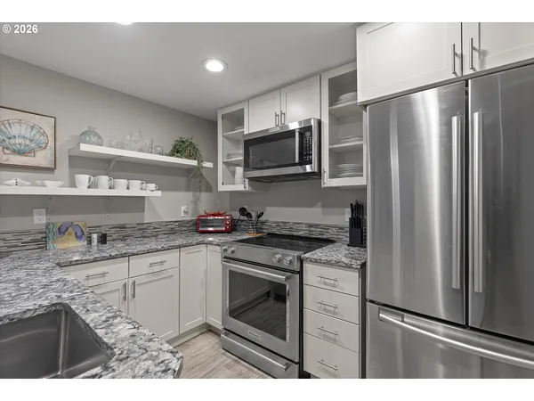 $2,523,000 | 5095 West Belle Circle, Depoe Bay, OR 97341