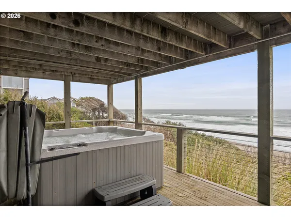 $2,523,000 | 5095 West Belle Circle, Depoe Bay, OR 97341