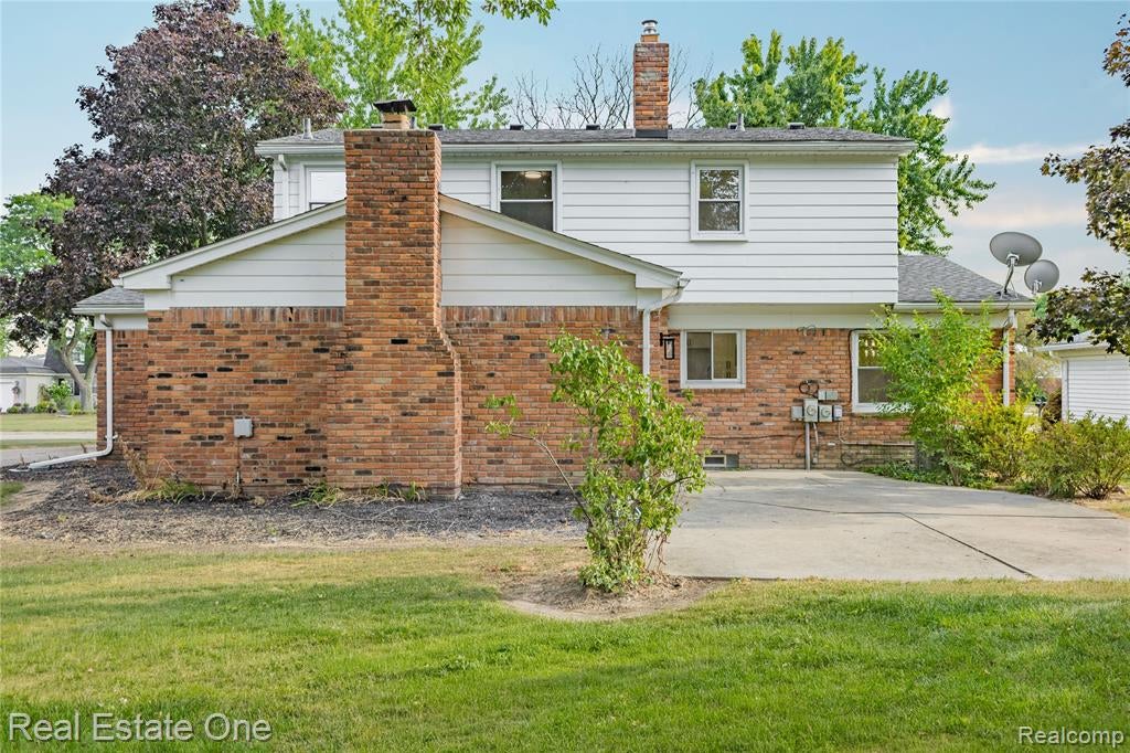 25695 Branchaster Road Farmington Hills, MI 48336 - Photo 56 of 58 Gallery Image 56