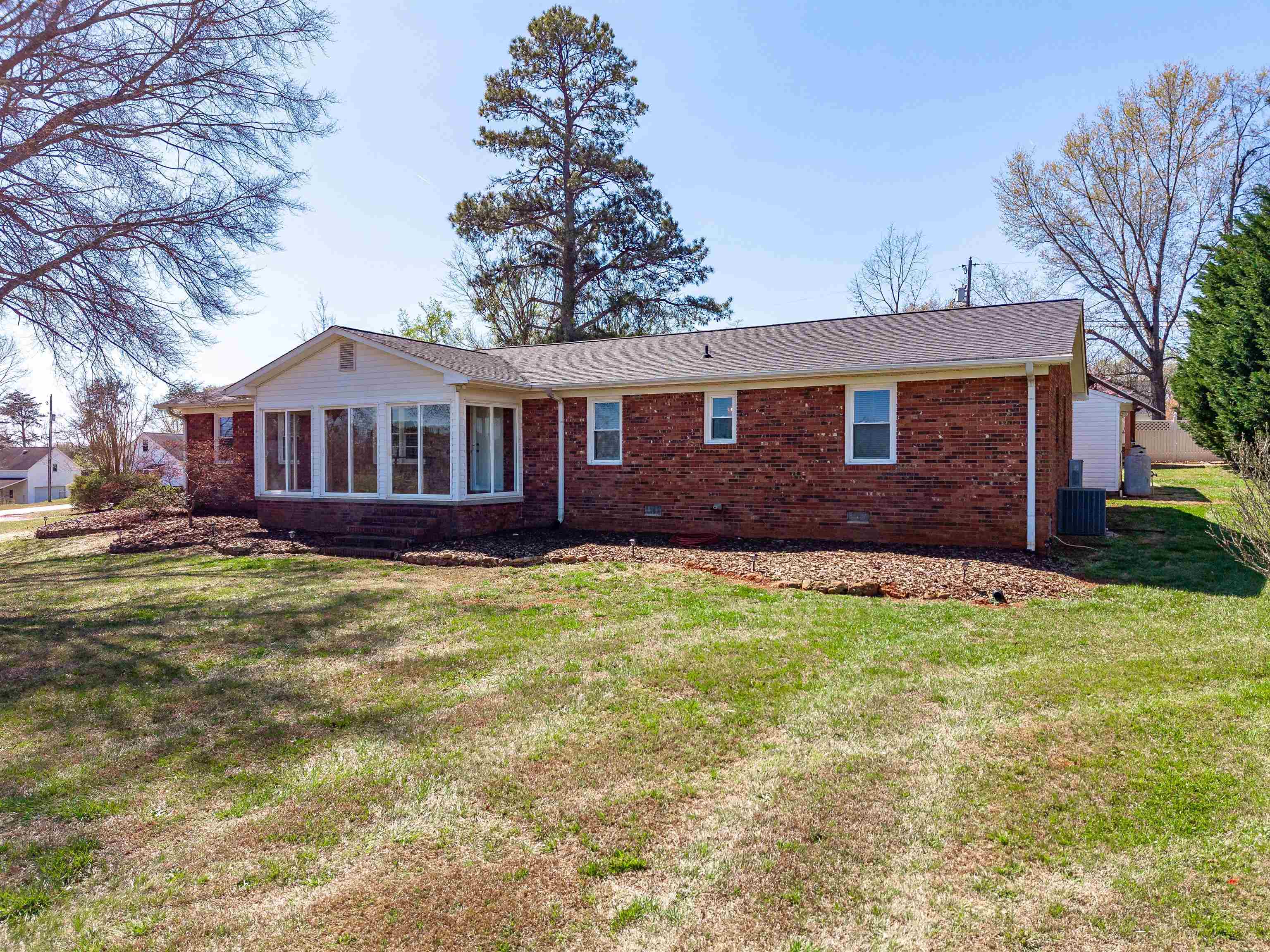 125 State Rd S-42-1753 Campobello, SC 29322 - Photo 2 of 49