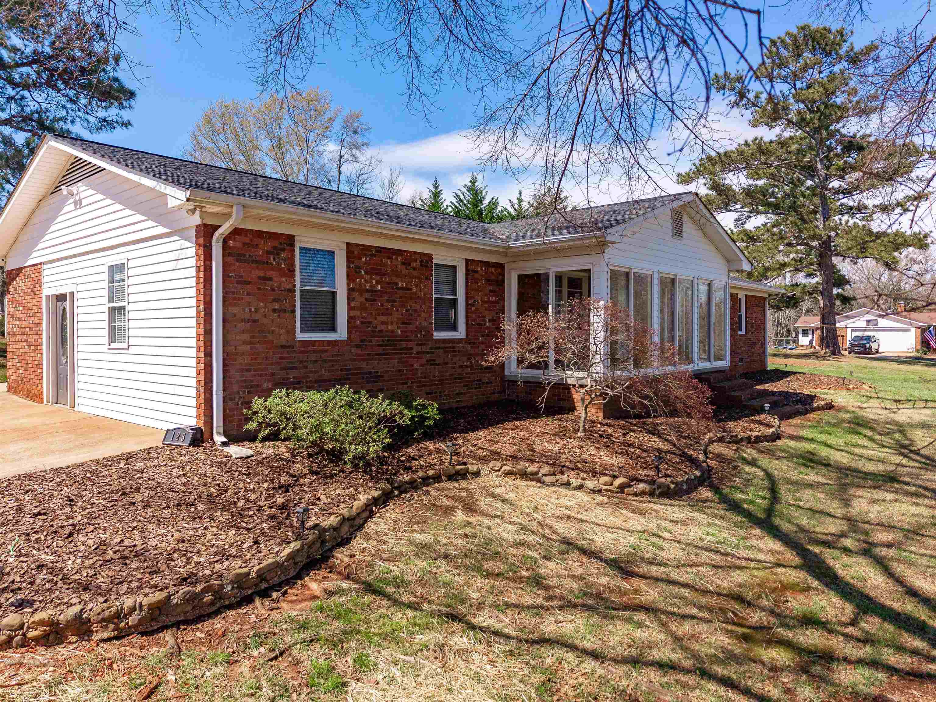 125 State Rd S-42-1753 Campobello, SC 29322 - Photo 3 of 49