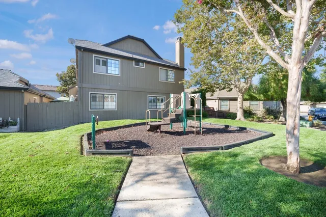 $399,000 | 160 Gibson Drive, Unit 20, Hollister, CA 95023