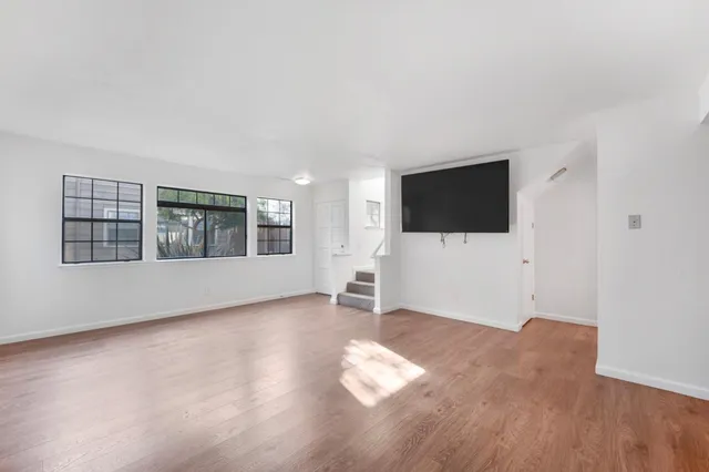 $399,000 | 160 Gibson Drive, Unit 20, Hollister, CA 95023