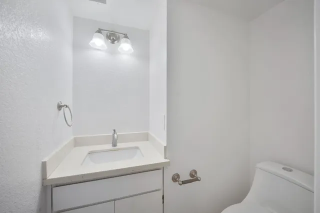 $399,000 | 160 Gibson Drive, Unit 20, Hollister, CA 95023