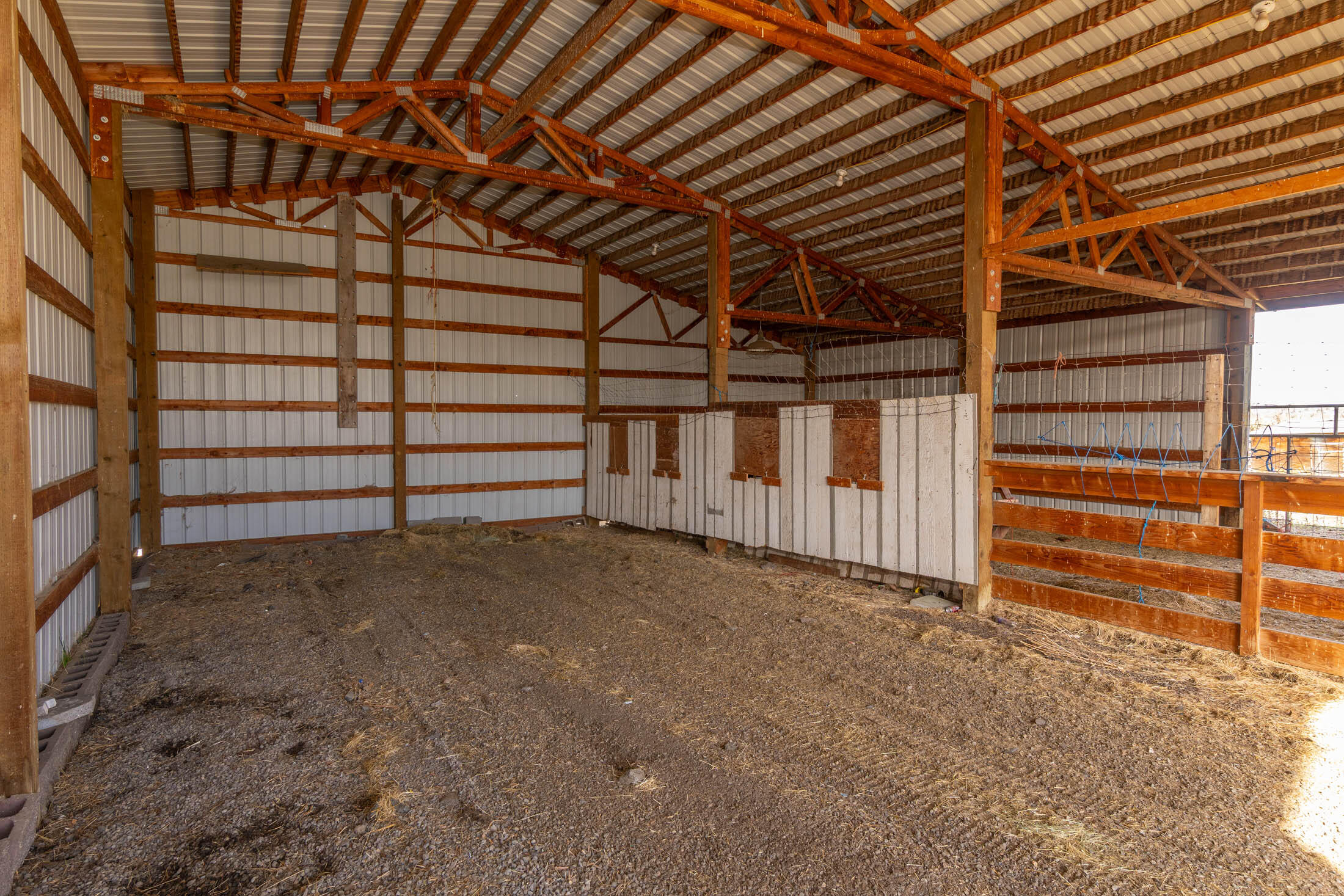 10113 Ridgeview Road Prineville, OR 97754 - Photo 15 of 31 a view of an empty room