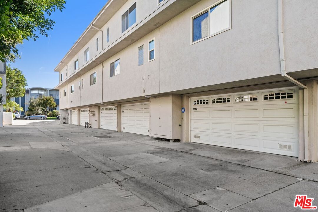 13231 Fiji Way, Unit F Marina del Rey, CA 90292 - Photo 35 of 40 a view of a building with a garage