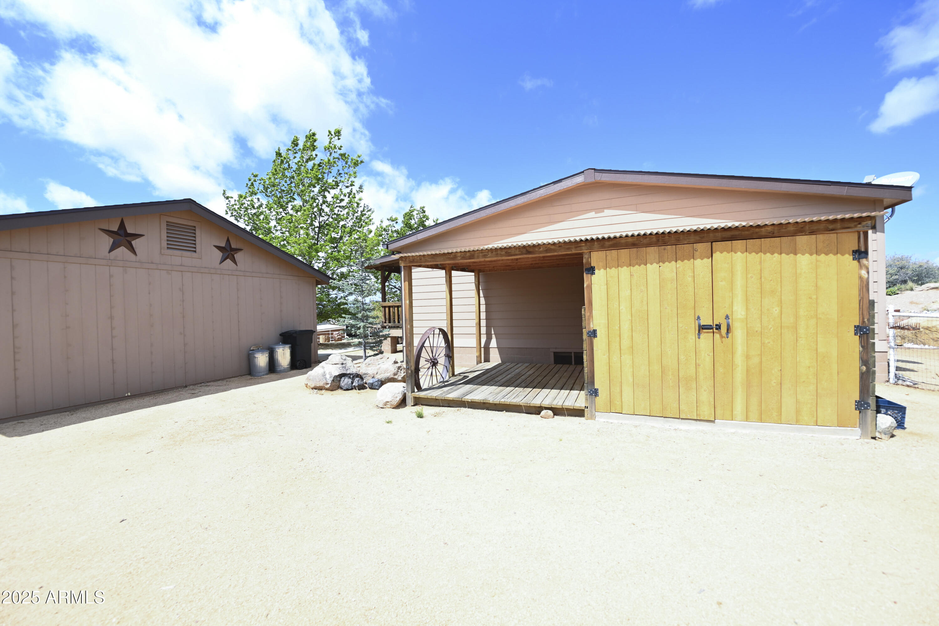 17985 Hunters Lane Dewey, AZ 86327 - Photo 29 of 45 a house with a outdoor space