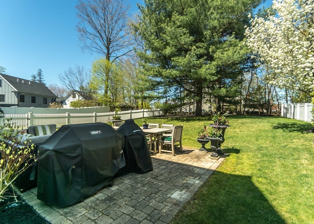128 Church Street, Unit 2 Waltham, MA 02452 - Photo 38 of 41