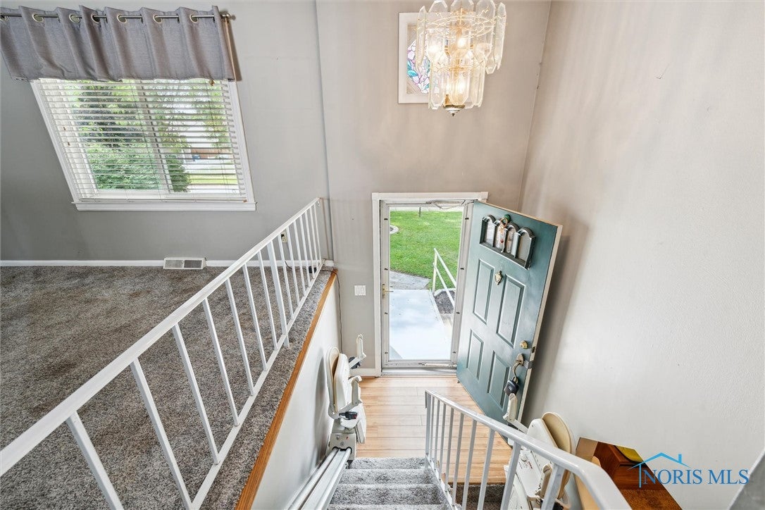 1818 Winchester Road Toledo, OH 43613 - Photo 7 of 48 Gallery Image 7