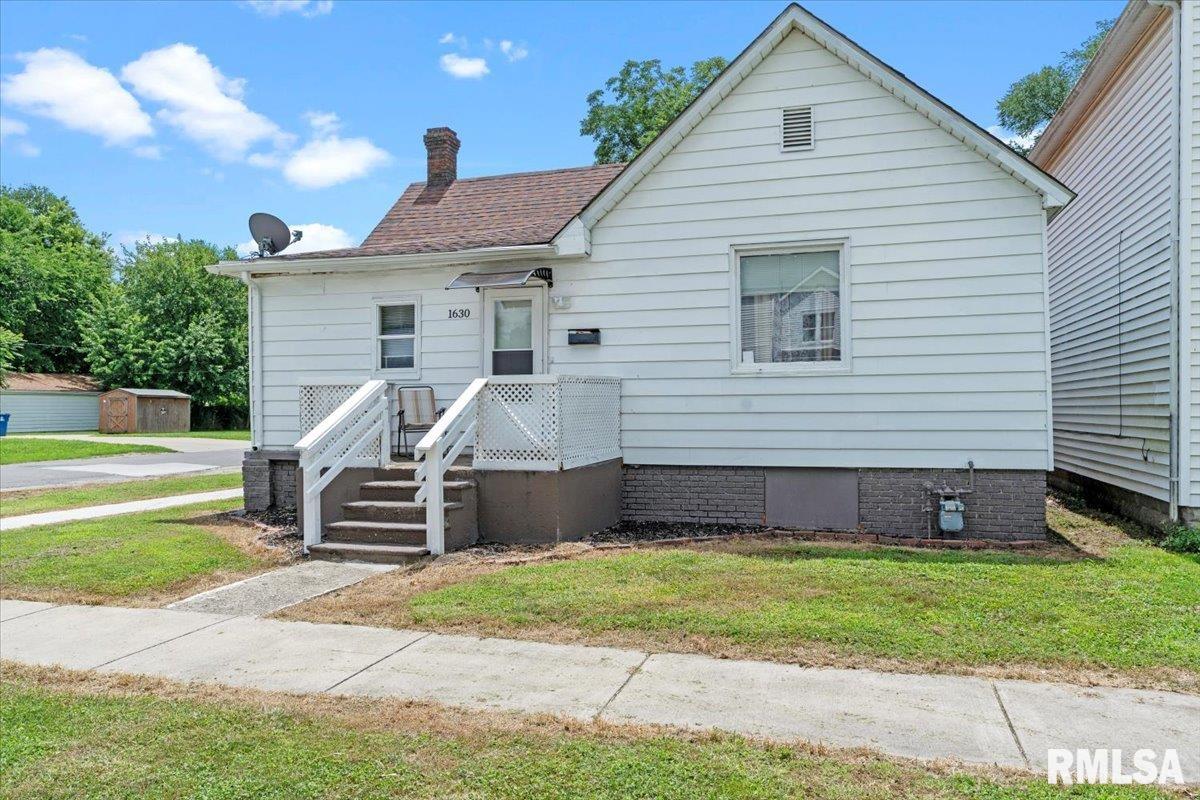1630 East Reynolds Street Springfield, IL 62702 - Photo 2 of 25