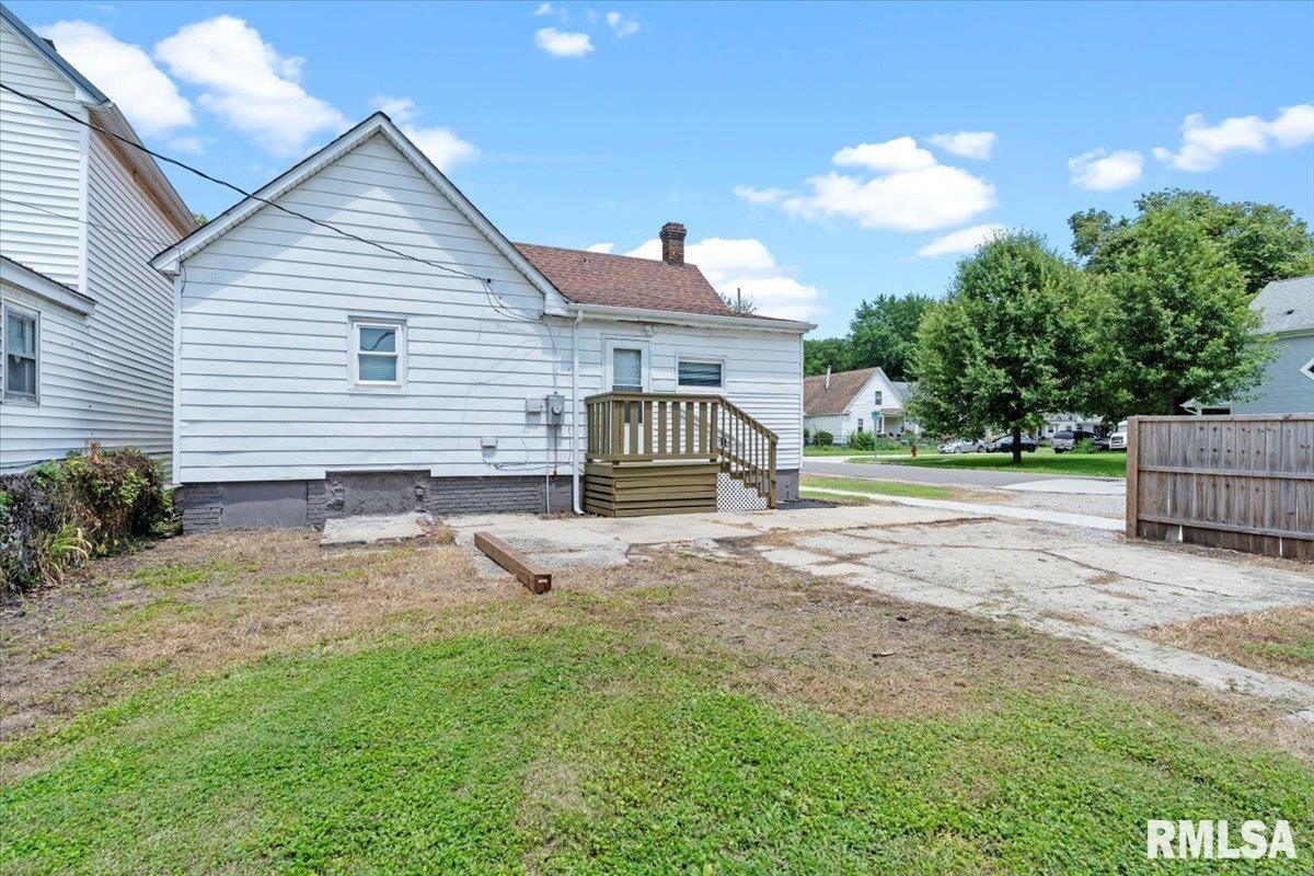 1630 East Reynolds Street Springfield, IL 62702 - Photo 22 of 25
