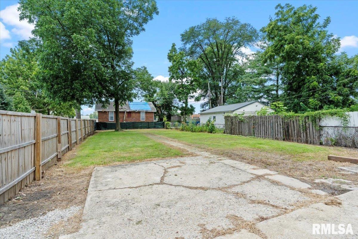 1630 East Reynolds Street Springfield, IL 62702 - Photo 24 of 25