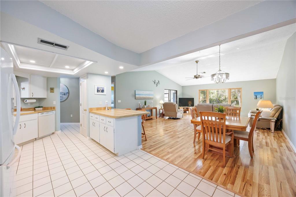 426 Pendleton Drive Venice, FL 34292 - Photo 15 of 46