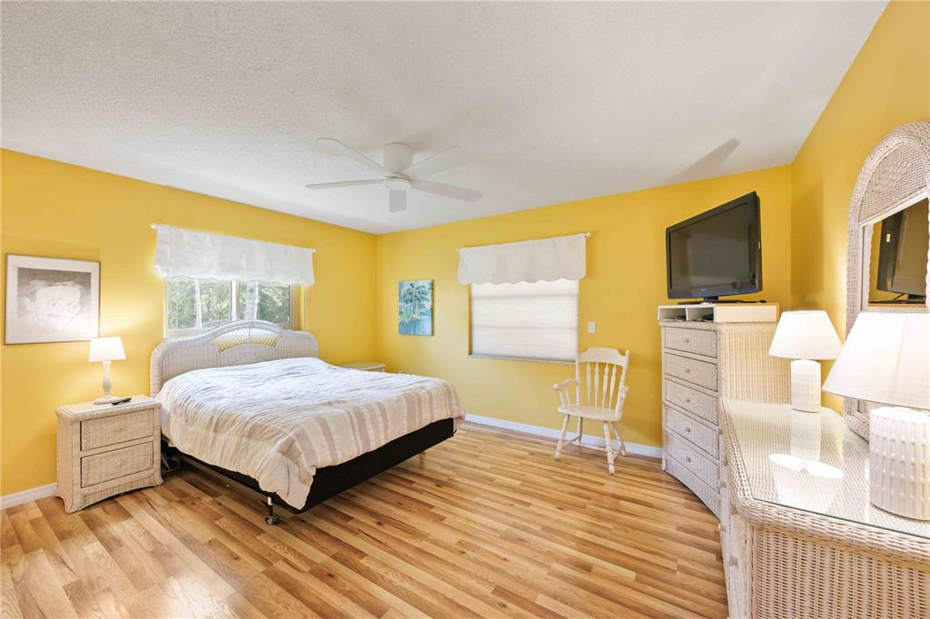 426 Pendleton Drive Venice, FL 34292 - Photo 18 of 46