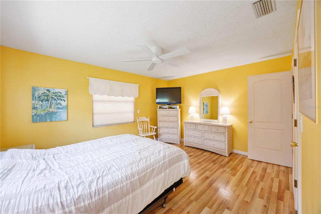 426 Pendleton Drive Venice, FL 34292 - Photo 19 of 46