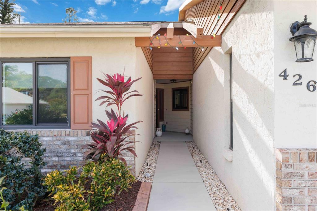 426 Pendleton Drive Venice, FL 34292 - Photo 4 of 46