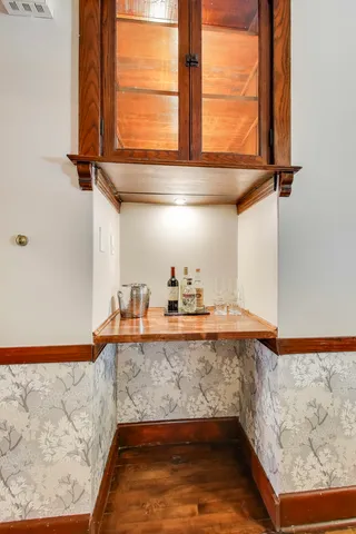 $3,500 | 6542 North Newgard Avenue, Unit 1, Chicago, IL 60626