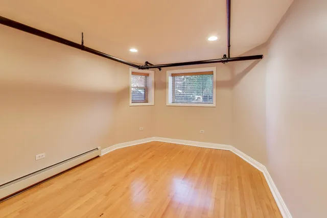 $3,500 | 6542 North Newgard Avenue, Unit 1, Chicago, IL 60626