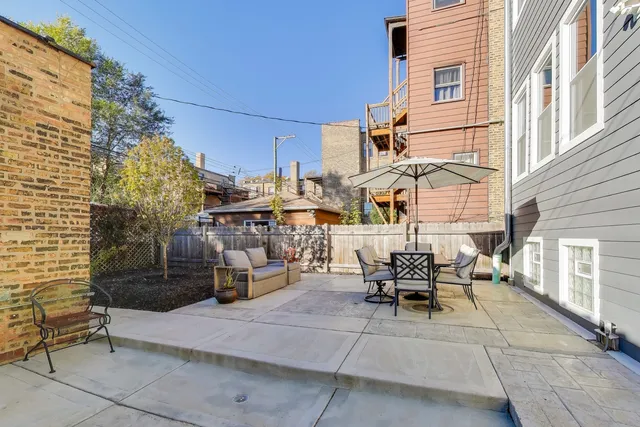 $3,500 | 6542 North Newgard Avenue, Unit 1, Chicago, IL 60626