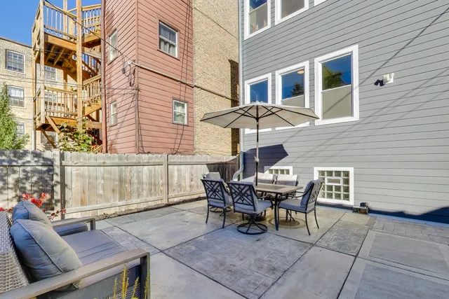 $3,500 | 6542 North Newgard Avenue, Unit 1, Chicago, IL 60626