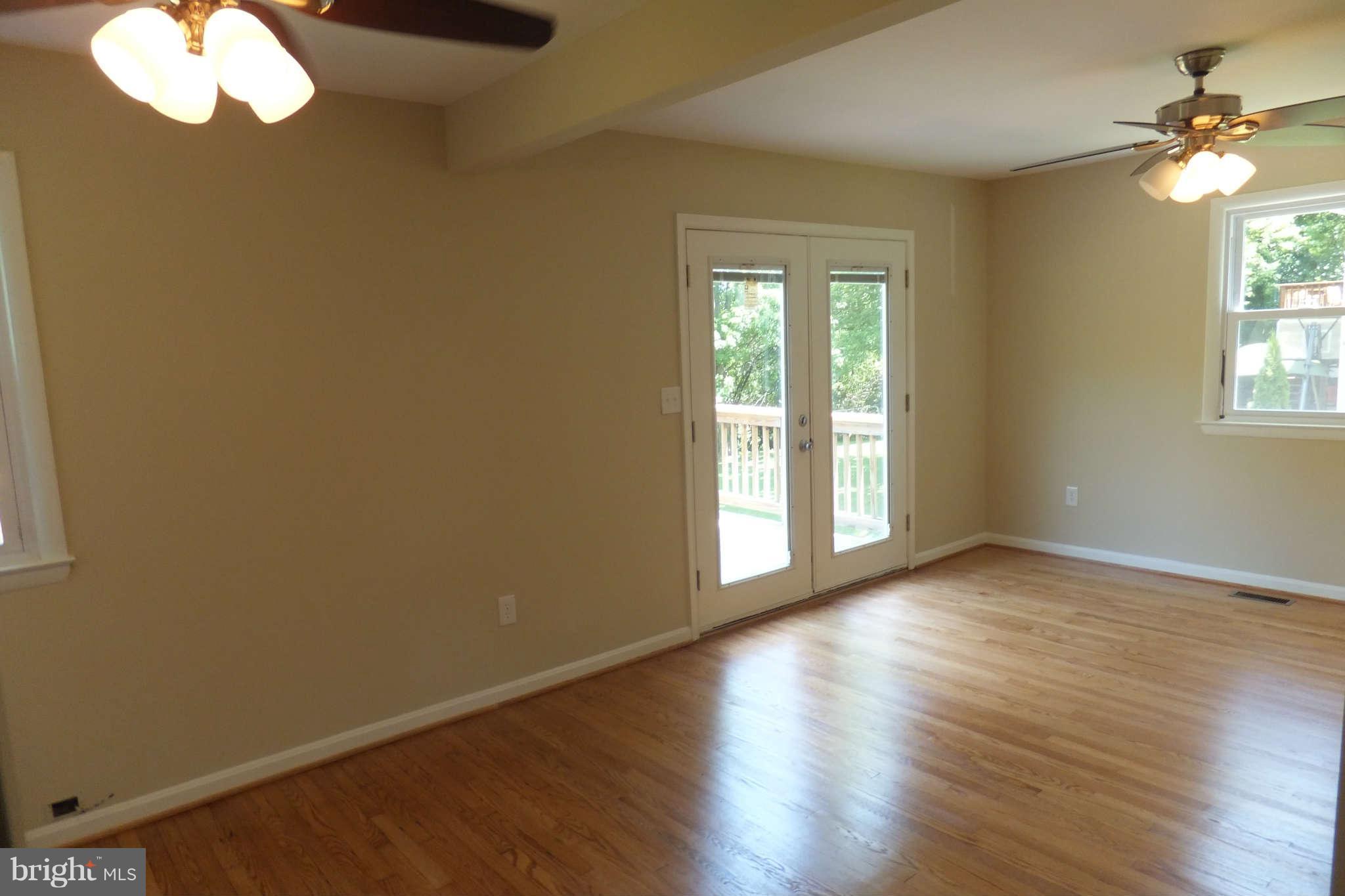 9305 Gue Road Damascus, MD 20872 - Photo 15 of 28 Family Room