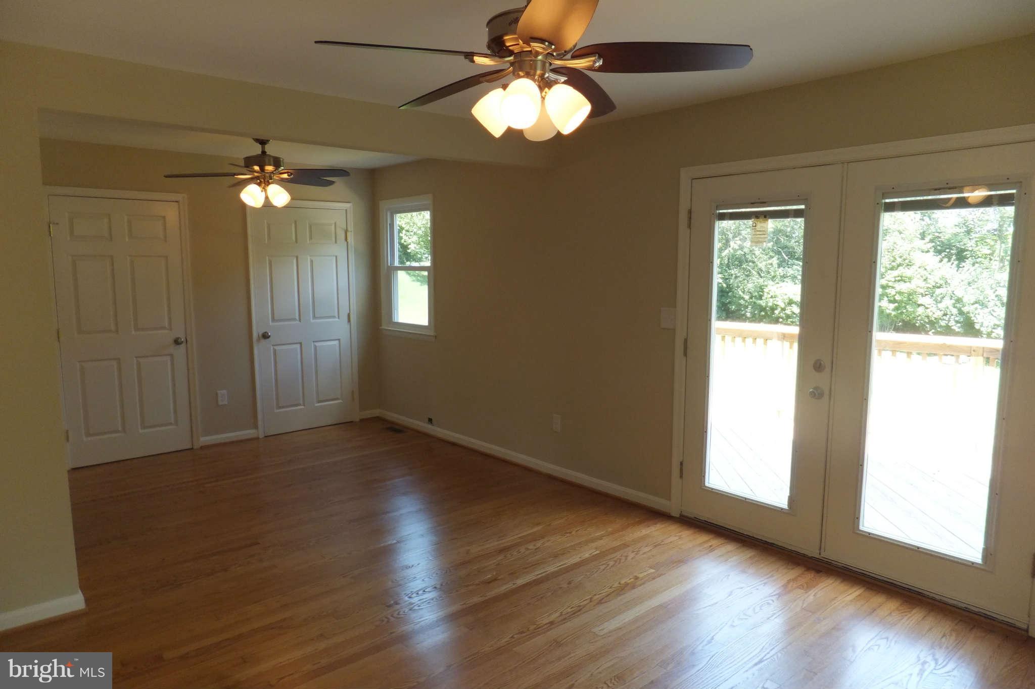 9305 Gue Road Damascus, MD 20872 - Photo 16 of 28 Family Room