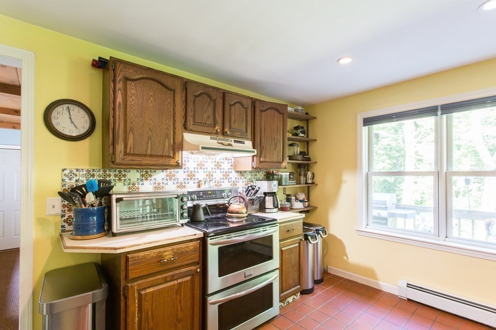 71 Hunt Road West Brookfield, MA 01585 - Photo 3 of 38 Gallery Image 3