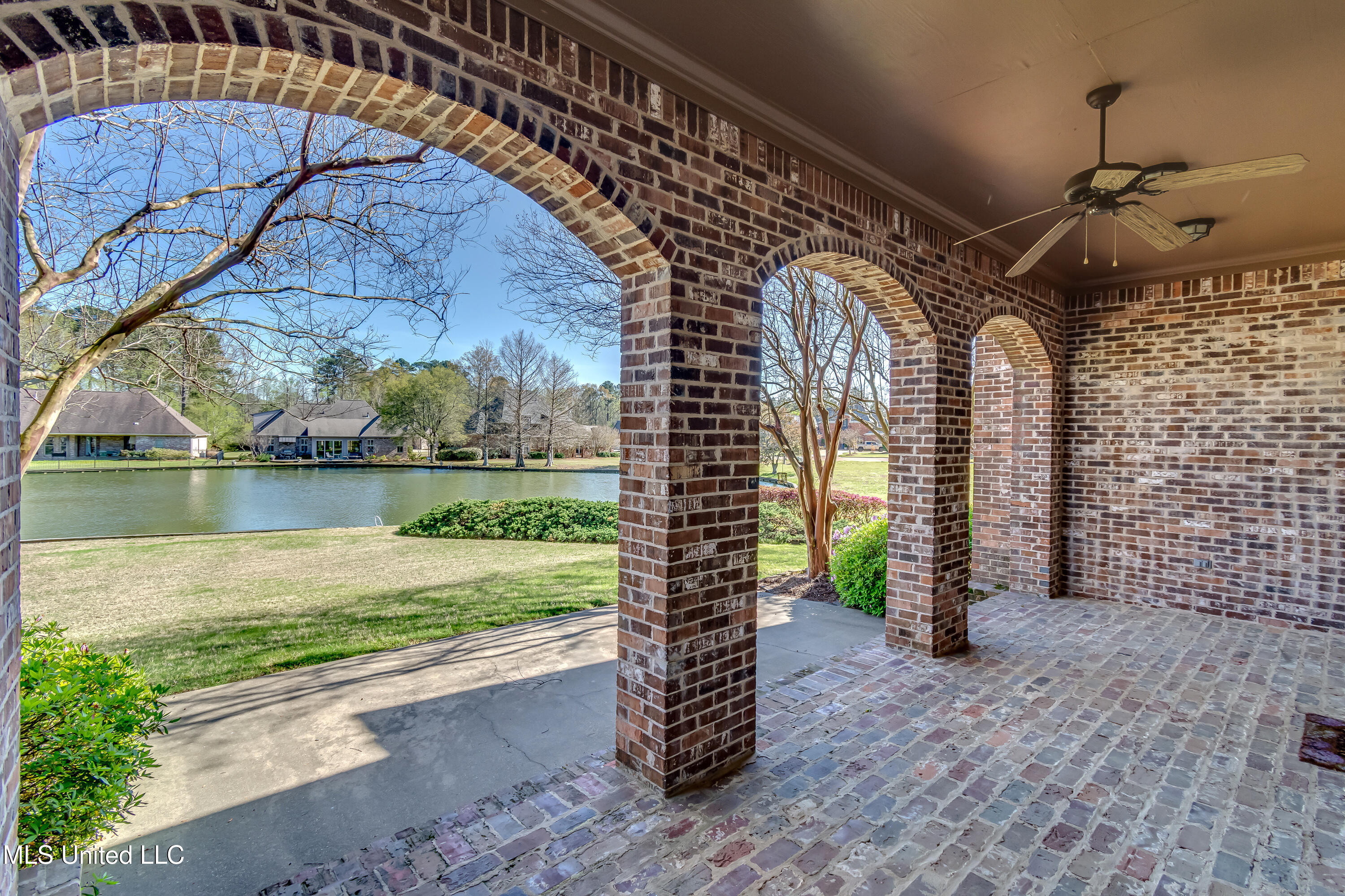 202 Little Creek Road Flowood, MS 39232 - Photo 15 of 18 202 Little Creek -16