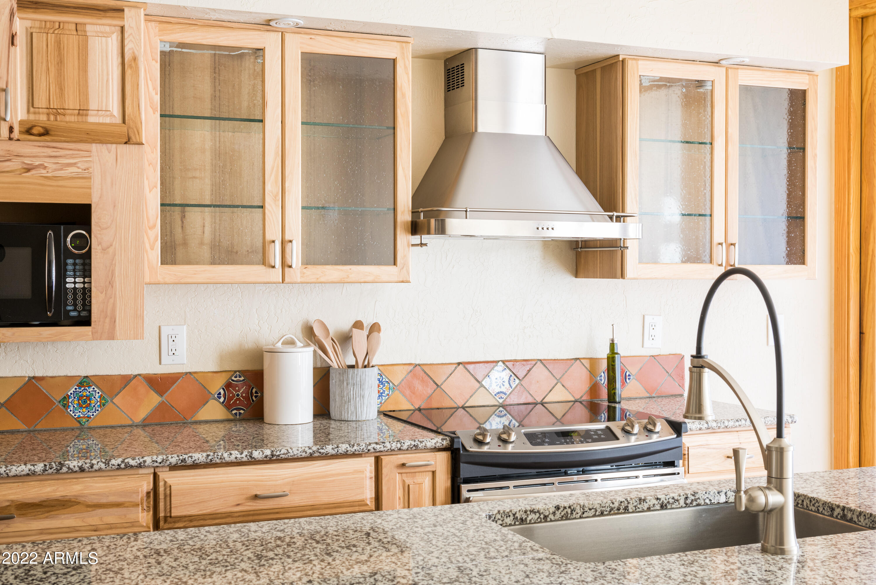 4434 East Camelback Road, Unit 125 Phoenix, AZ 85018 - Photo 8 of 25 Kitchen