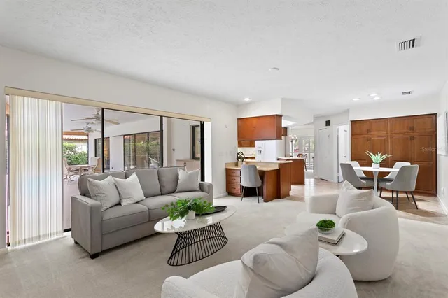 $575,000 | 713 Rob Roy Place, Temple Terrace, FL 33617